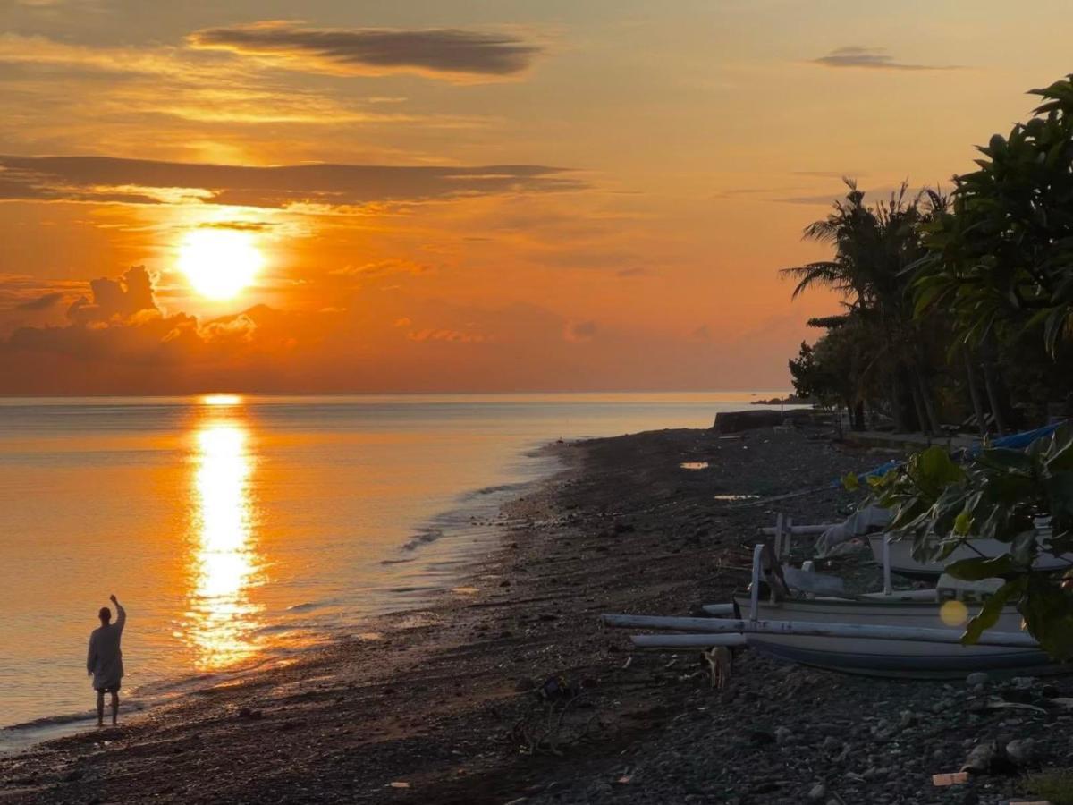 Sunshine Bungalows Amed Buitenkant foto