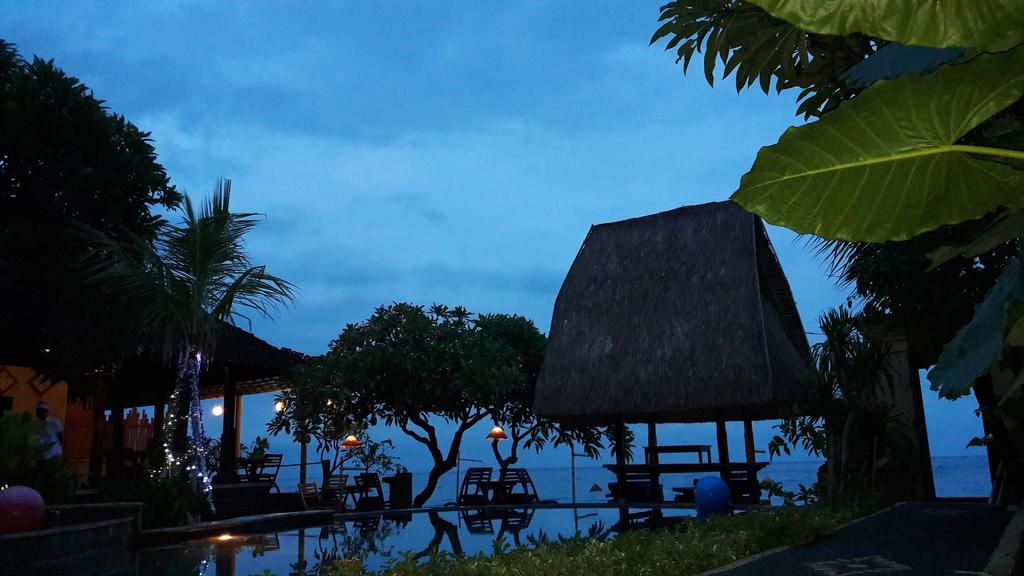 Sunshine Bungalows Amed Buitenkant foto