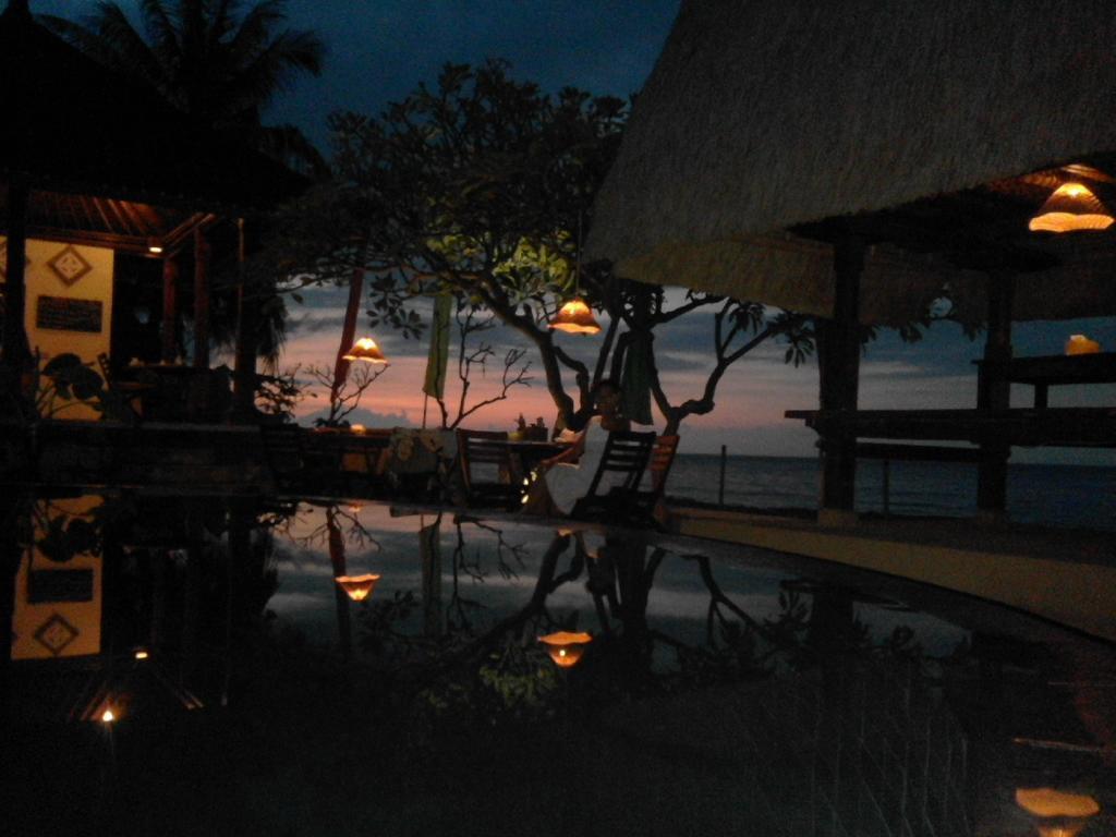 Sunshine Bungalows Amed Buitenkant foto