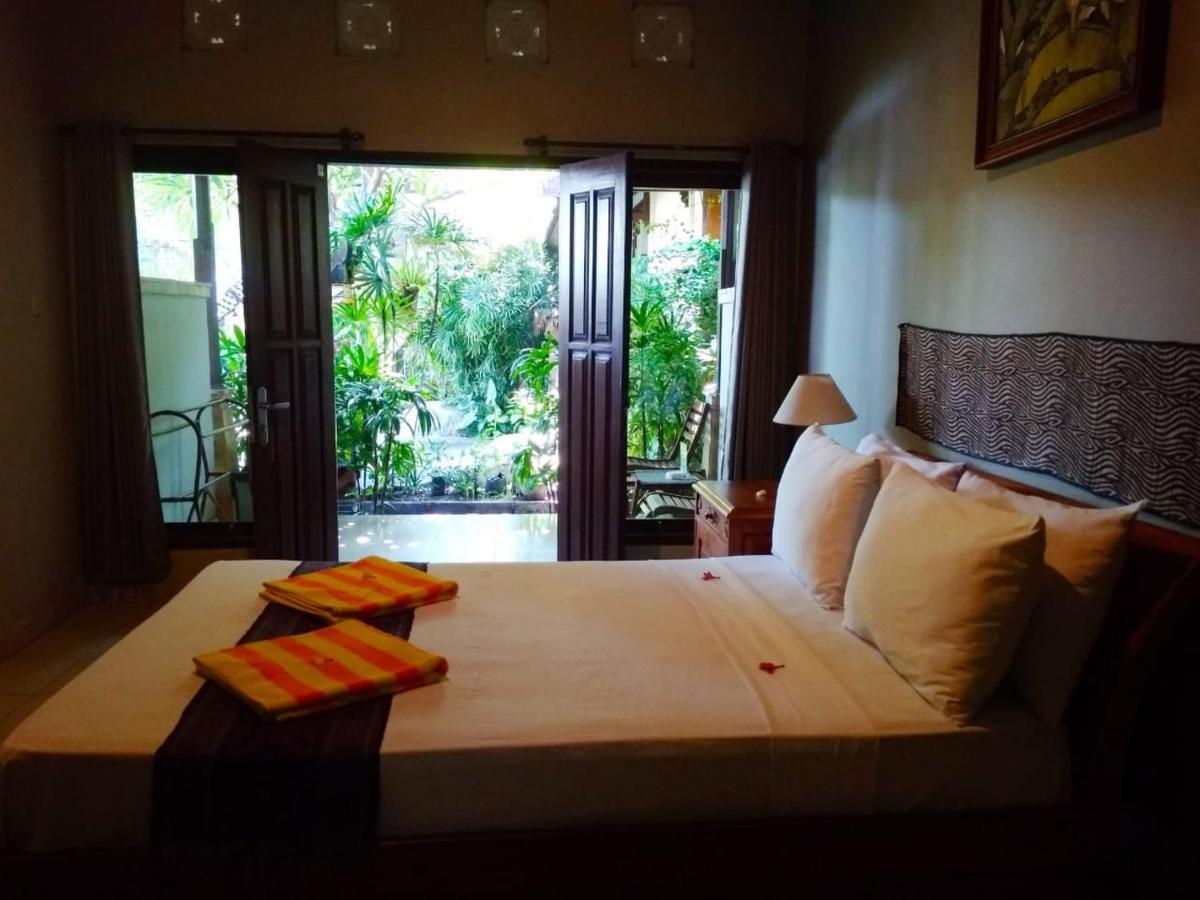 Sunshine Bungalows Amed Buitenkant foto